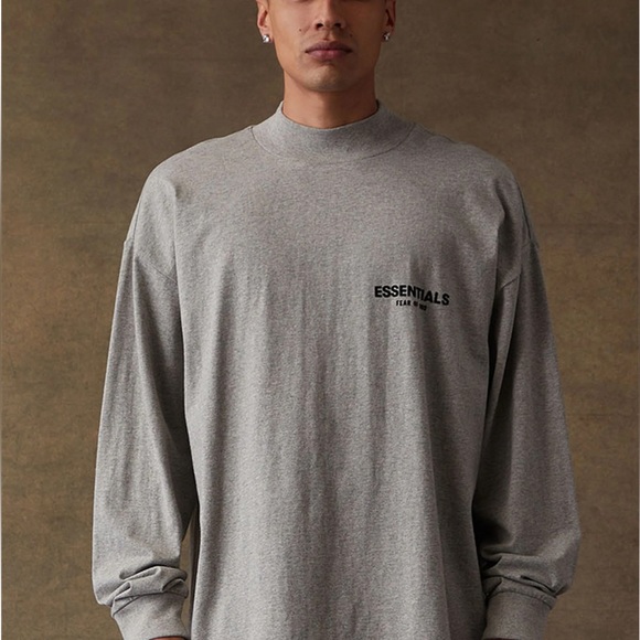 NEW WITH TAGS - Essentials Fear Of God Dark Oatmeal Long Sleeve T-Shirt
96 - Picture 2 of 7